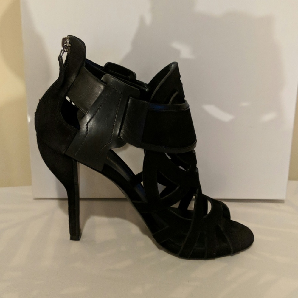 Nicholas Kirkwood black suede booties shoes 38